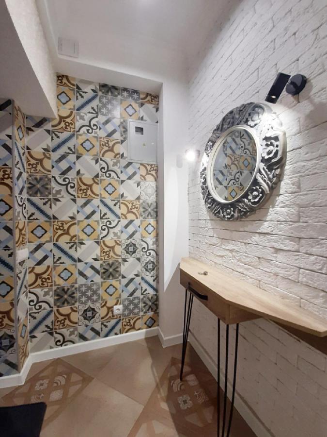 2 Bdr Apartment Near Gorky Park, Center Harkov Kültér fotó